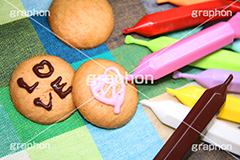 チョコペンでLOVE,チョコレート,チョコペン,手作り,クッキング,デコペン,描く,書く,スイーツ,おやつ,sweet,スイート,甘い,ハート,はーと,LOVE,ラブ,らぶ,valentine,バレンタイン,イベント,告白,恋愛,失恋,恋,愛,菓子,お菓子,グルメ,クッキング,cooking,プリ画,自作,wedding,propose,whiteday,ウェディング,プロポーズ,行事,ホワイトデー,poem,ポエム,クッキー,焼き菓子,焼菓子,cookie