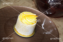 オレンジムース・ロールケーキ,ムース,オレンジ,ロールケーキ,ケーキ,パティシエ,菓子,スイーツ,おやつ,sweet,スイート,甘い,デザート,お菓子,cake