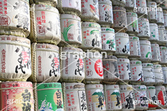 酒樽,樽酒,樽,タル,奉納,明治神宮,めいじじんぐう,渋谷区,明治天皇,昭憲皇太后,祭神,明治,神宫,境内,御苑,外苑,お酒,酒,原宿,さけ,アルコール,日本酒