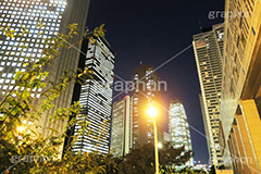 新宿の夜景,新宿,夜景,景色,展望,展望台,都庁,東京,夜,ビル,ビル群,残業,高層ビル,オフィスビル,ビジネス街,電力,電気,shinjuku,building,office