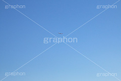 青空に飛行機,飛行機,ひこうき,青空,空,飛ぶ,航空