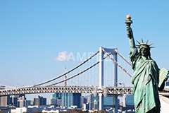 レインボーブリッジ,橋,ブリッジ,吊り橋,東京港連絡橋,お台場,台場,DAIBA,東京都港区台場,東京臨海副都心,御台場,東京湾,自由の女神,女神,自由の女神像,女神像,リベルタス,立像,銅像,レプリカ,モニュメント,monument,港区