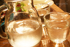 お水,ミネラルウォーター,飲み水,お冷,おひや,飲料,飲む,飲料水,カフェ,ガラス,ポット,冷たい,冷え,ドリンク,water,cafe,restaurant,レストラン,喫茶店,drink,飲み物