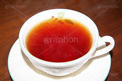 紅茶,お茶,茶,ティー,ティーカップ,カップ,ソーサ―,温かい,カフェイン,ブラックティー,茶葉,一杯,飲む,飲み物,飲料,湯気,茶会,ドリンク,black tea,drink