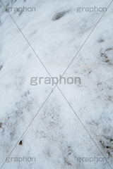 降り積もる雪,雪,ゆき,積,地面,凍り,冬,降り,積もる,滑る,積雪,snow,winter