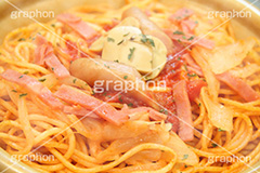 ナポリタン,パスタ,ケチャップ,ソーセージ,ウィンナー,きのこ,ベーコン,キノコ,玉ねぎ,タマネギ,たまねぎ,コンビニ,洋食,麺料理,麺類,湯気