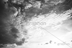 空と雲,モノクロ,白黒,しろくろ,モノクローム,単色画,単彩画,単色