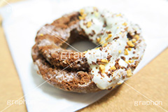 ホワイトチョコ,オールドファッション,ドーナツ,どーなつ,ドーナッツ,チョコ,チョコレート,chocolate,ホワイト,ミルク,クルミ,甘い,シュガー,sugar,スイーツ,sweet,donut,おやつ,デザート