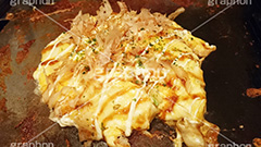 お好み焼き,お好み,焼き,大阪名物,粉もん,小麦粉,ソウルフード,日本料理,日本食,和食,ツマミ,つまみ,鉄板,アツアツ,あつあつ,熱々,湯気,おつまみ,スマホ撮影,japan