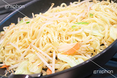 焼きそば作り,焼きそば,やきそば,ヤキソバ,焼き,日本料理,日本食,和食,麺料理,麺類,太麺,野菜,炒め,料理,クッキング,cooking,調理,フライパン,キッチン,kitchen,台所,ソウルフード,粉もん,コンロ,ガス,japan,手作り,自作