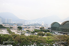 香港国際空港,香港,ホンコン,HongKong,空港,航空,航空路,飛行機,旅客機,到着,出発,発着,エアライン,航空会社,ターミナル,国内線,国際線,路線,ハブ,景気,アジア,亜細亜,ビルディング,建物,建造,ビジネス,事業,企業,業務,チェックイン,チェック,チェックする,旅行,旅,travel