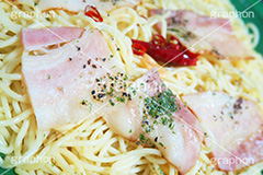 ペペロンチーノ,ペペロンチーニ,パスタ,鷹の爪,たかのつめ,ガーリック,にんにく,ニンニク,ベーコン,コンビニ,スパゲティ,洋食,麺料理,麺類,pasta