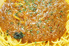 ミートソーススパゲティ,ミートソース,ミート,ソース,パスタ,オイル,油,パセリ,高カロリー,カロリー,コンビニ,洋食,麺料理,麺類,pasta
