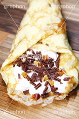 チョコバナナクレープ,chocolate,banana,バナナ,クレープ,くれーぷ,スイーツ,菓子,甘,sweet,焼き,料理,粉,フライパン,クリーム,チョコ,デザート,おやつ,お菓子,チョコレート,コンビニ