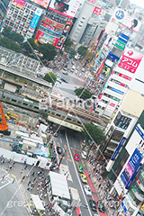 渋谷スクランブル交差点,渋谷,しぶや,ハチ公,観光,交差点,渋谷駅,駅前,スクランブル,外国人,海外,shibuya,道玄坂,japan,横断歩道,信号