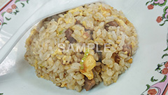 チャーハン,炒飯,焼きめし,焼き豚,卵,焼き,湯気,ミニ,こしょう,コショウ,胡椒,中華,油,スマホ撮影