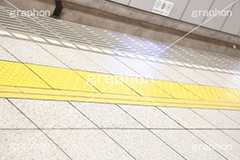 地下鉄ホーム,地下鉄,ホーム,電車,鉄道,日比谷線,点字,点字ブロック,白線,train,駅,station