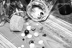 ビーズ(モノクロ),モノクロ,白黒,しろくろ,モノクローム,単色画,単彩画,単色