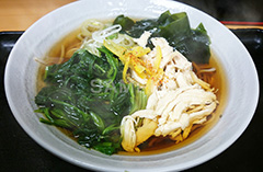ソバ,蕎麦,そば,だし,出汁,ダシ,蕎麦粉,日本料理,日本食,和食,つゆ,蕎麦汁,茹,ささみ,ササミ,ほうれん草,ホウレンソウ,ヘルシー,スマホ撮影,japan,ファーストフード,ファストフード