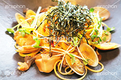 あさりの和風パスタ,和風パスタ,パスタ,あさり,アサリ,きのこ,キノコ,カイワレ,かいわれ,カイワレ大根,発芽,醤油,しょうゆ,和風,洋食,麺料理,麺類,釜揚げ,のり,海苔,pasta